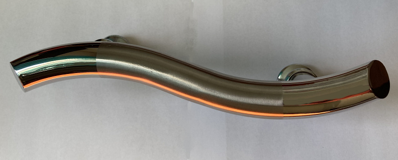 Ajtófogantyú, két furatos ajtó üvegre.